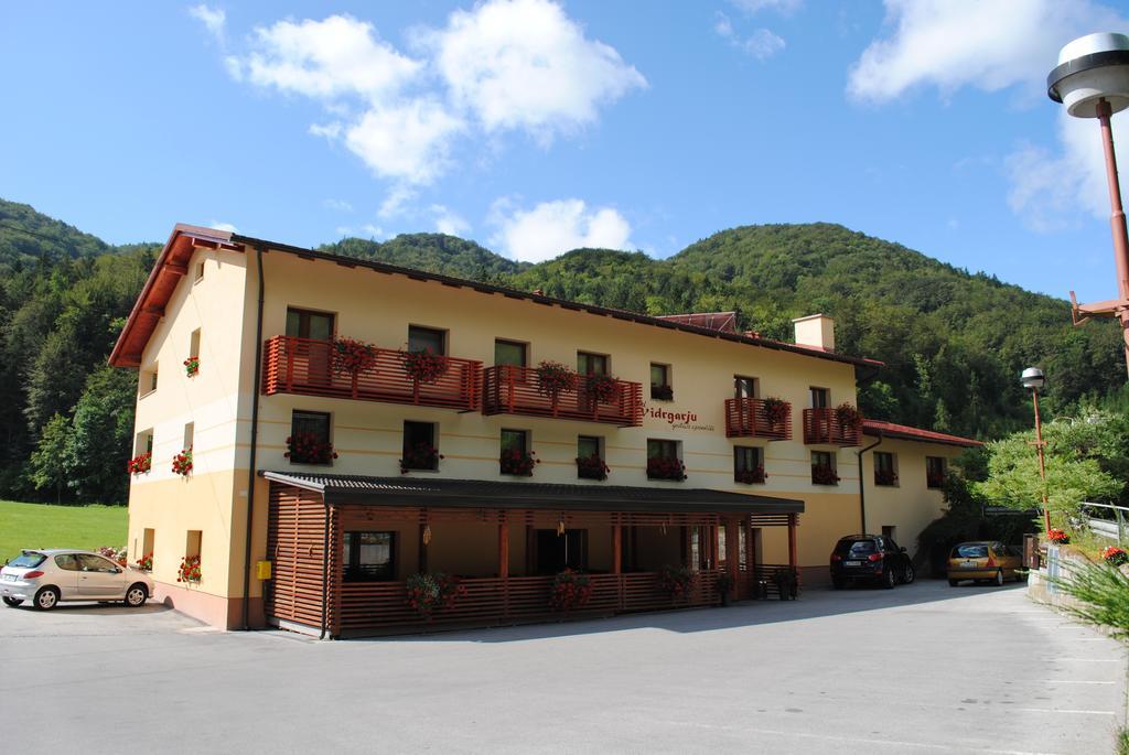 Pri Vidrgarju Hotel Vace Exterior foto