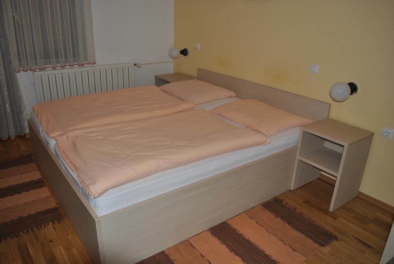 Pri Vidrgarju Hotel Vace Cameră foto